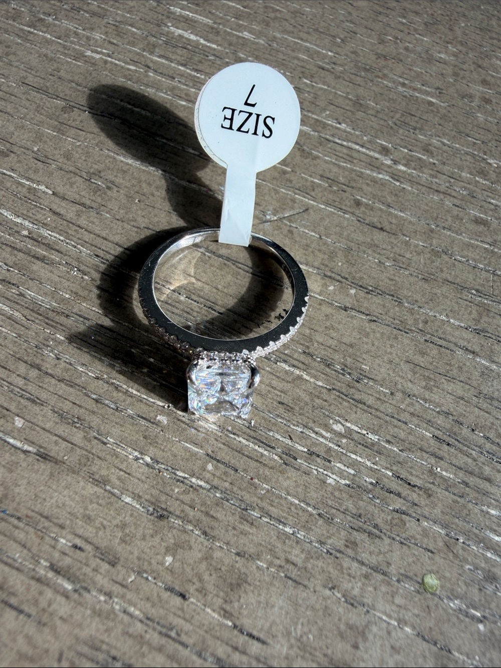 Cubic zirconia emerald cut diamond ring - Picture 4 of 5